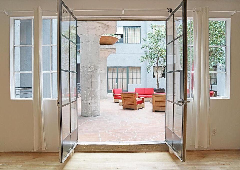 Courtyard View!