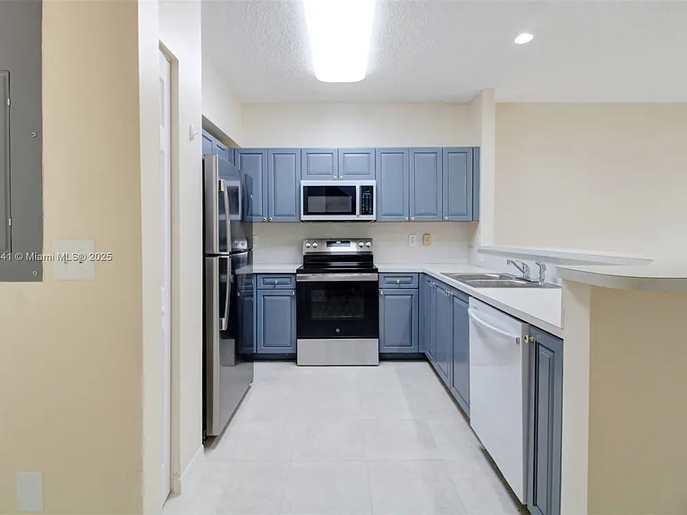 2205 SE 23rd Rd — Photo 13