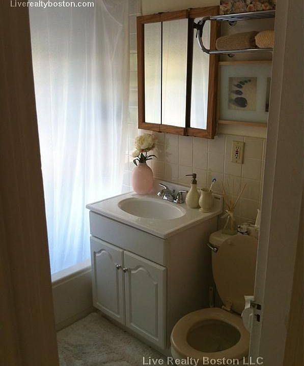 2nd image of 1201 Massachusetts Ave #2R