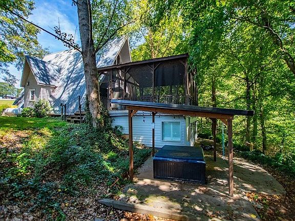 4th image of 746 Dot Rd