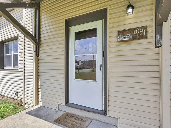3rd image of 1091 Musselman Dr