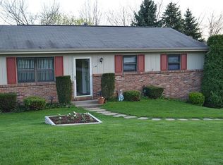 146 Cedarwood Dr, Pittsburgh, PA 15214