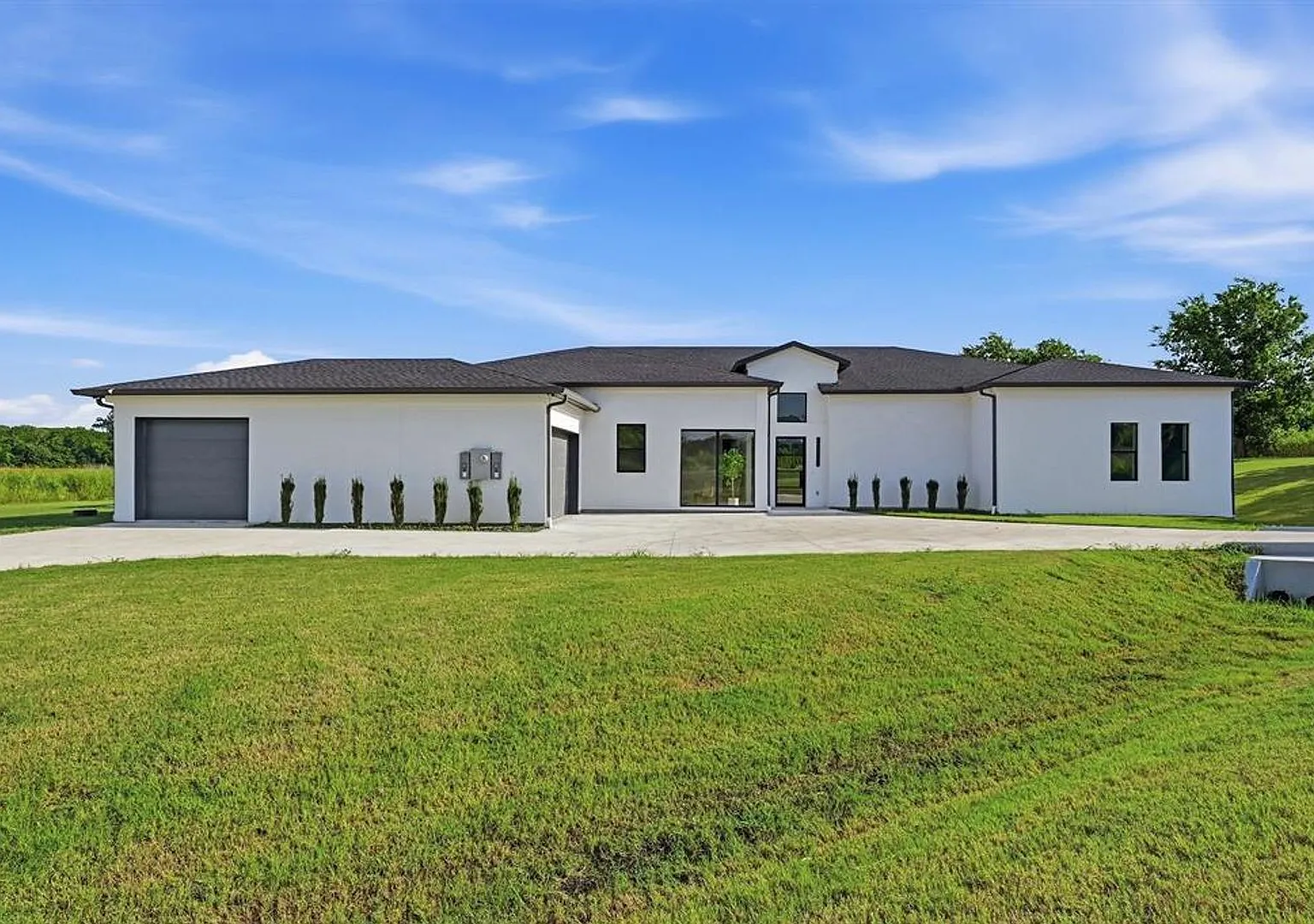 Elevated Living. Exceptional Privacy. Unmatched Setting. — Photo 2