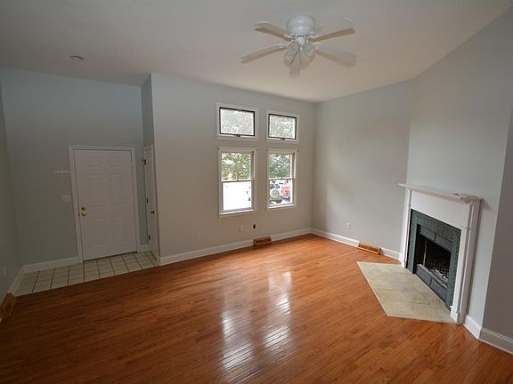 5th image of 501 Auburn St APT 106