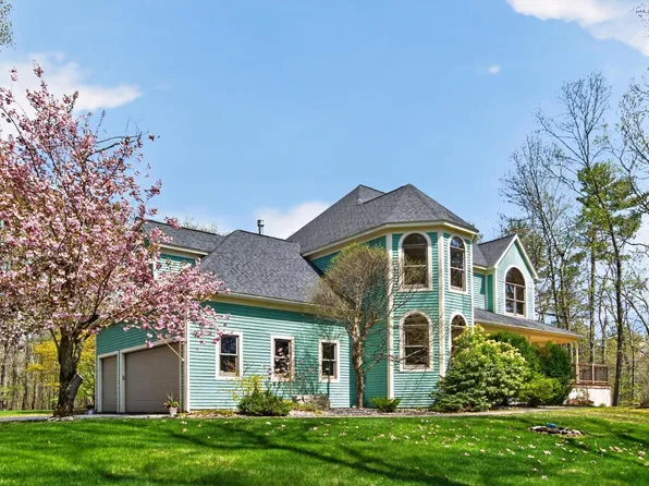 55 Lazarus Way, Salem, NH 03079