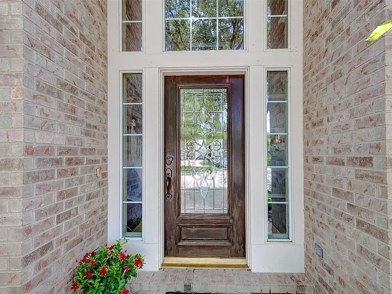 23707 Thornsby Ct — Photo 3