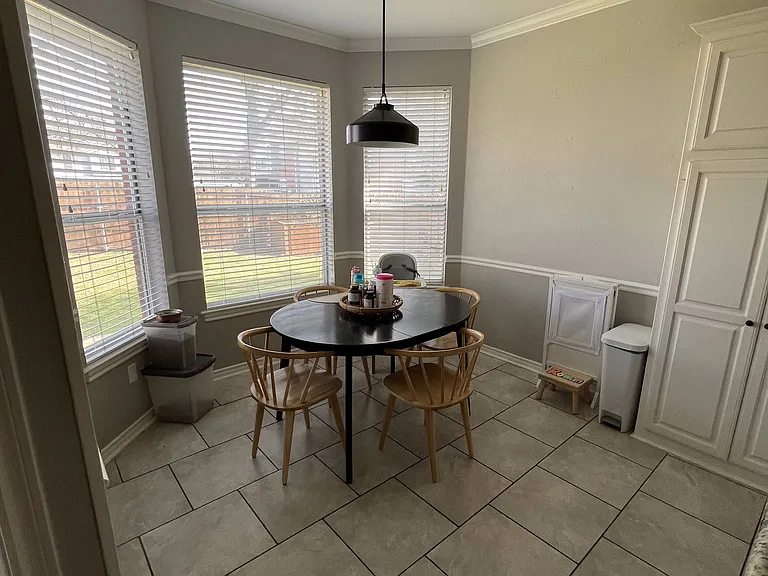 2708 Willow Creek Ct — Photo 9