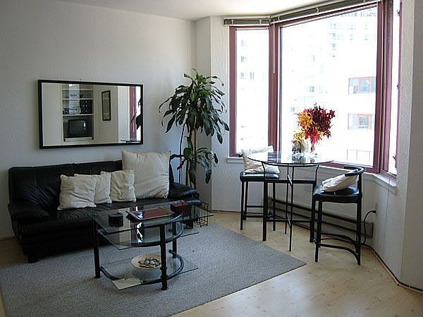 Cute, sunny studio