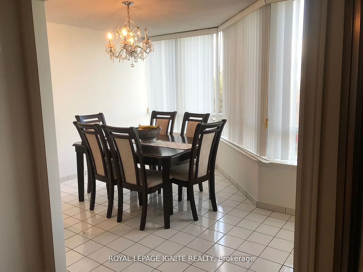 Platinum Rouge Condominium — Photo 2