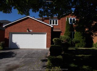 2208 Golden Briar Trl, Oakville, ON L6H 4T8