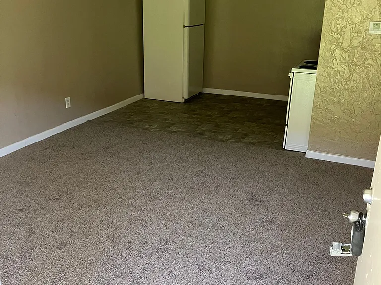 River Pointe Apartments — Photo 10