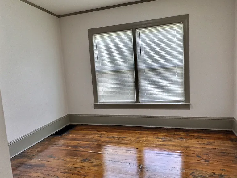 355 Dixie Broadway — Photo 6