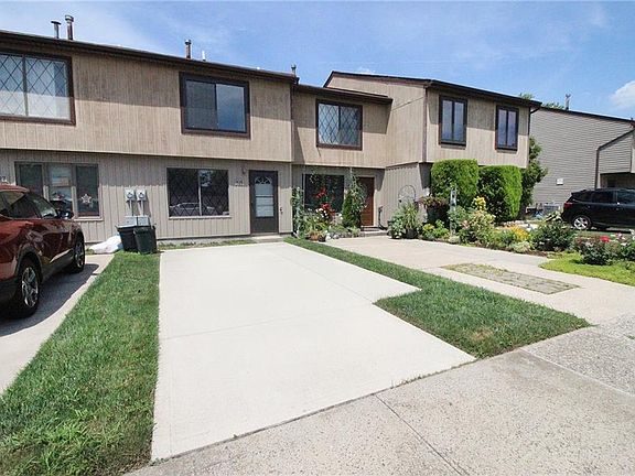 2nd image of 925 Patterson Ave