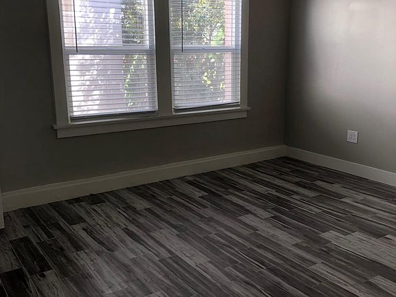 3rd image of 635 Elm Ave APT 19
