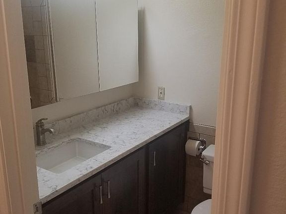 4th image of 2085 Severn Dr