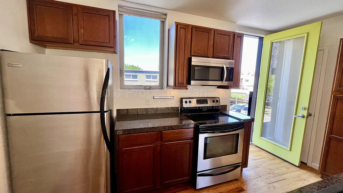 Building Photo - 908 Eudora St #1-203