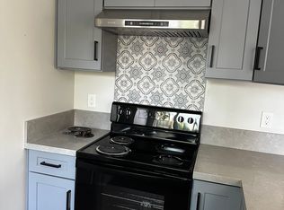 2102 N Wright St, Santa Ana, CA 92705