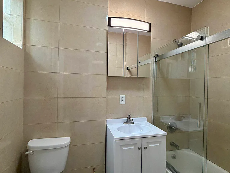 3 Clinton St #7 — Photo 9