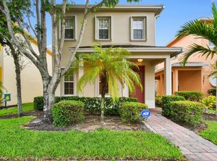 2493 SE Pineland Dr, Port Saint Lucie, FL 34952