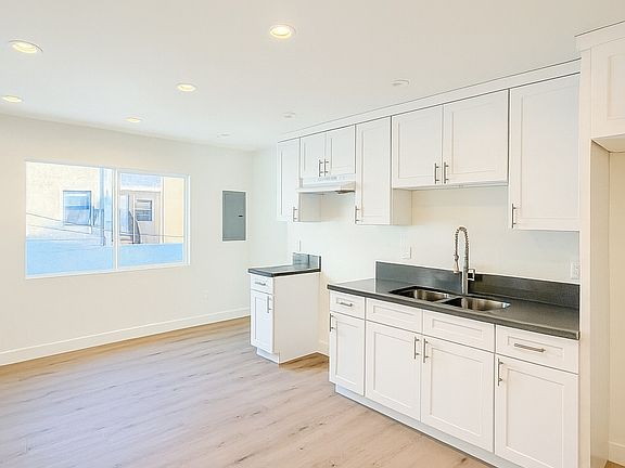 5th image of 1478 S Wooster St #3/4