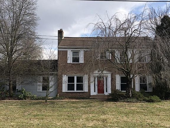 2nd image of 841 Elbow Ln