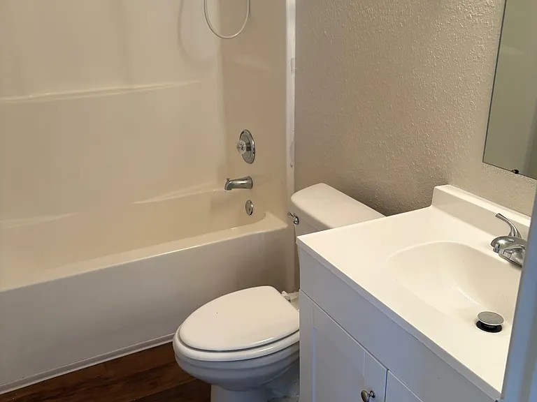 5511 Quail Creek Cir — Photo 8