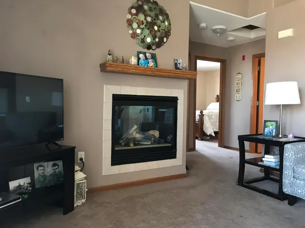 W169S7609 Gregory Dr, Muskego, WI 53150