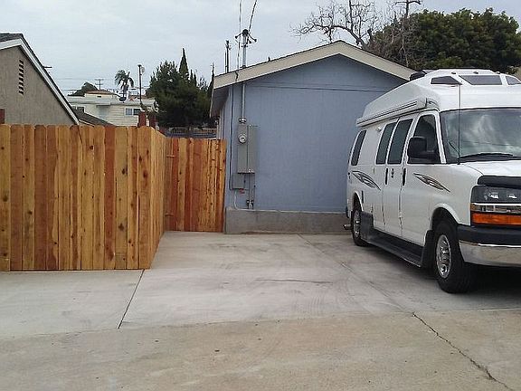 4th image of 3078 Greely Ave