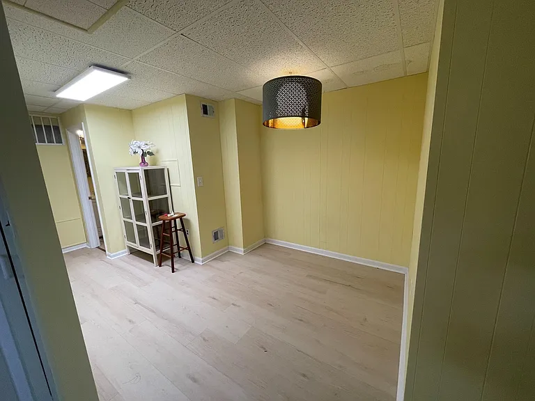 2232 Hidden Valley Ln — Photo 2