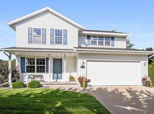 2676 Green Isle Ct, Green Bay, WI 54301