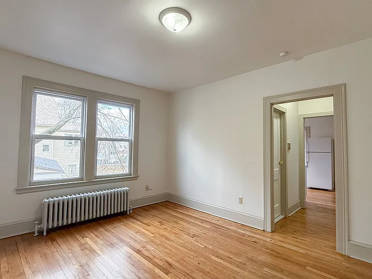 46 Grace St — Photo 10