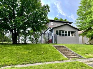 609 E Erie St, Spring Valley, IL 61362