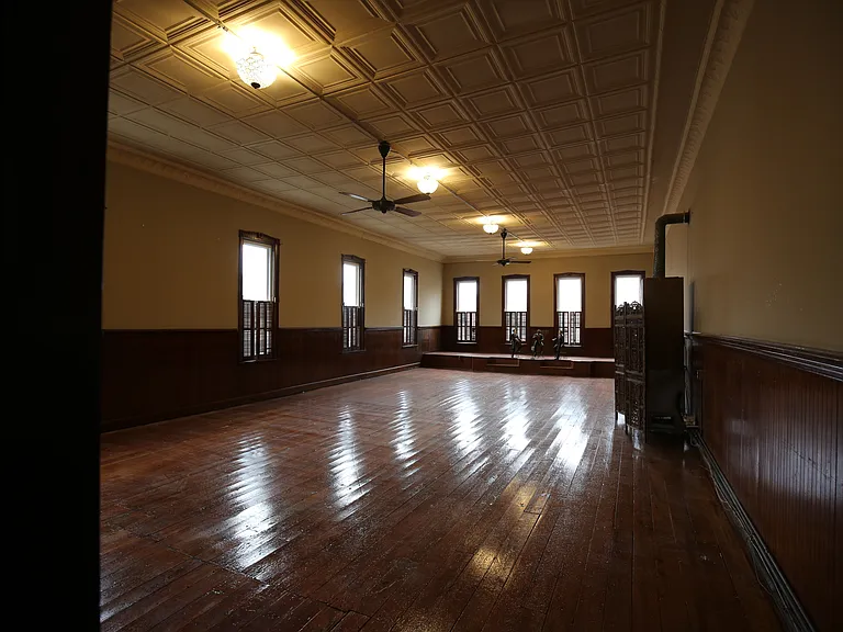 123 N Sale St #3 — Photo 24