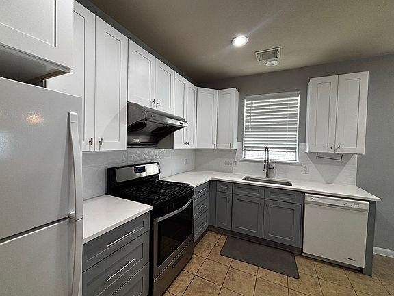 3rd image of 2212 Buffalo Tundra Dr