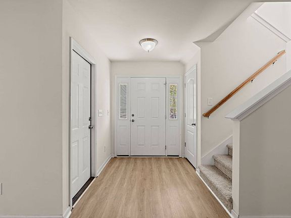 4th image of 168 Keaton Brook Dr