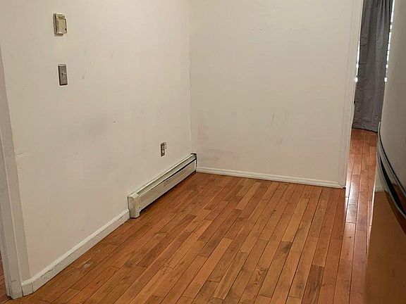 4th image of 32-18 23rd St #1A