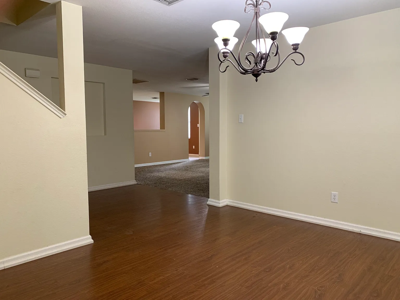 5 bed, 3445 sqft, $2,400 — Photo 4