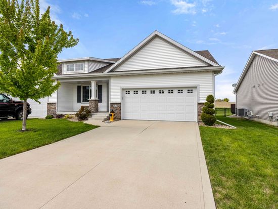 2822 NW 44th St, Ankeny, IA 50023