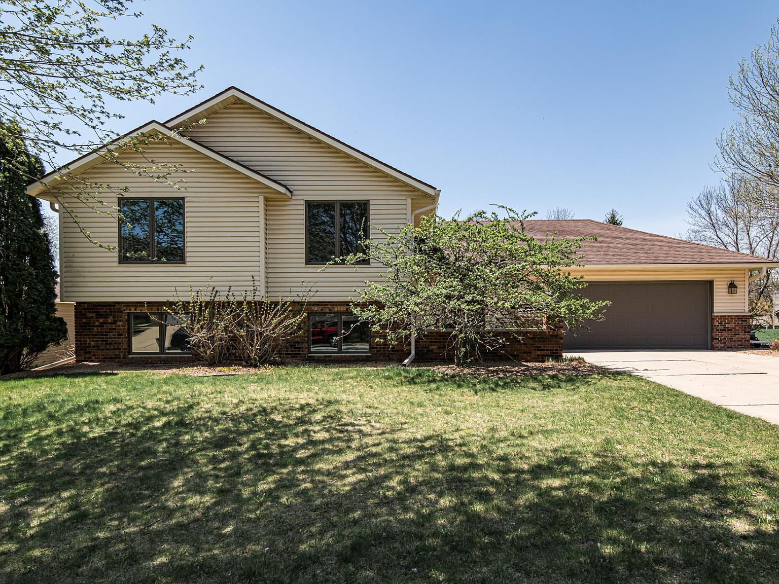 5717 Stapleton Ln NW, Rochester, MN 55901 Zillow