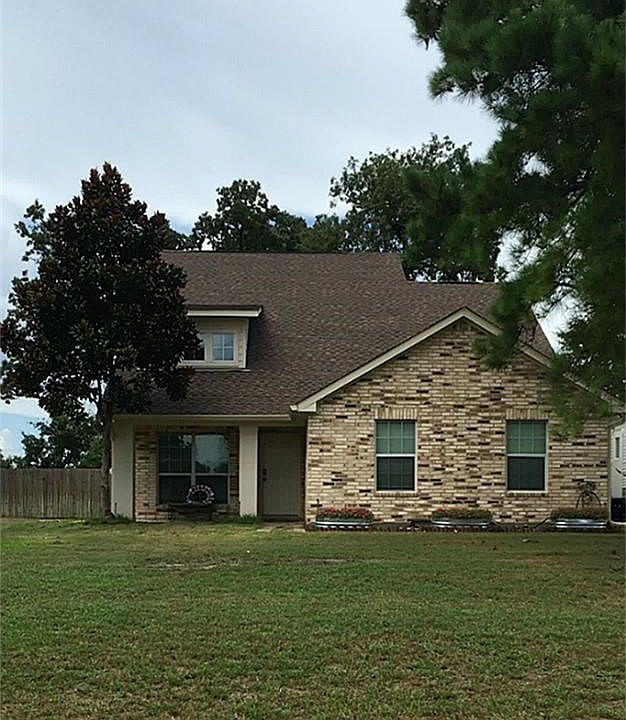 Great curb appeal . Nice front entrance,  Low maintenance with room to make put your personal touch to it.  A great quite place to live and entertain.