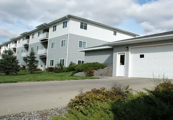 Lakewood Place — Photo 3