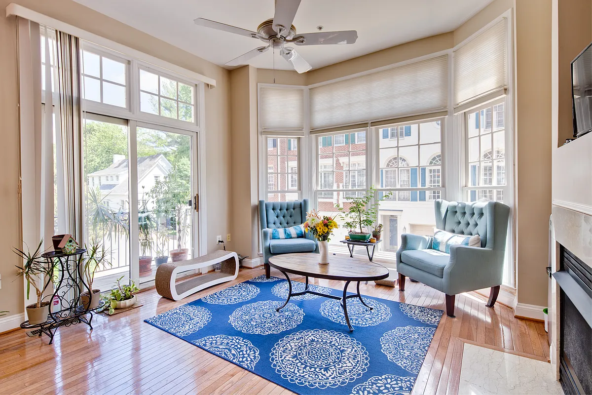 Photo 2 of 13 - 1627 Seneca Ave #1 - McLean, VA Building Photo - 1627 Seneca Ave #1