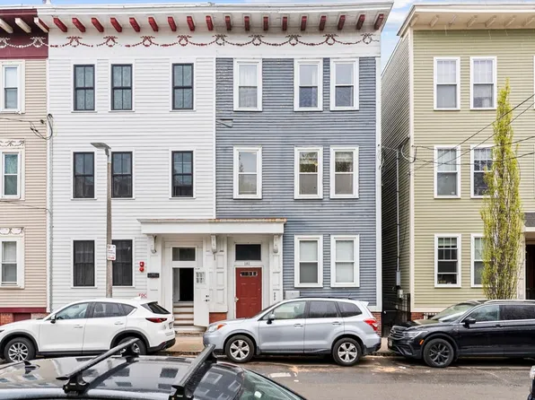 181 W 5th St #2, South Boston, MA 02127