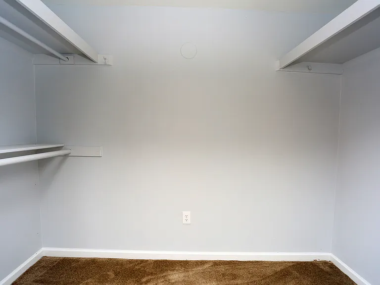 6717 Riverdale Rd — Photo 14