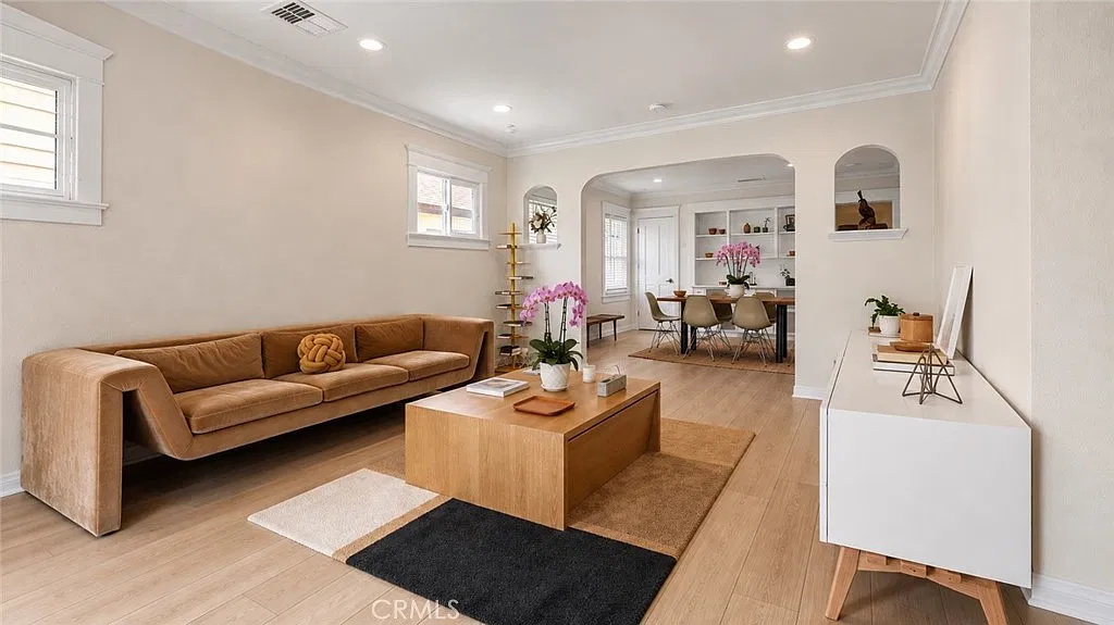 3 bed, 1222 sqft, $4,000 — Photo 4