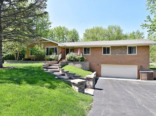 6N110 Brierwood Dr, St Charles, IL