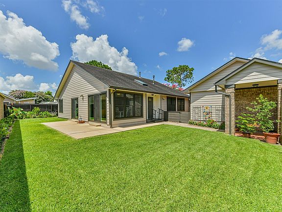 3rd image of 16802 Hartwood Way