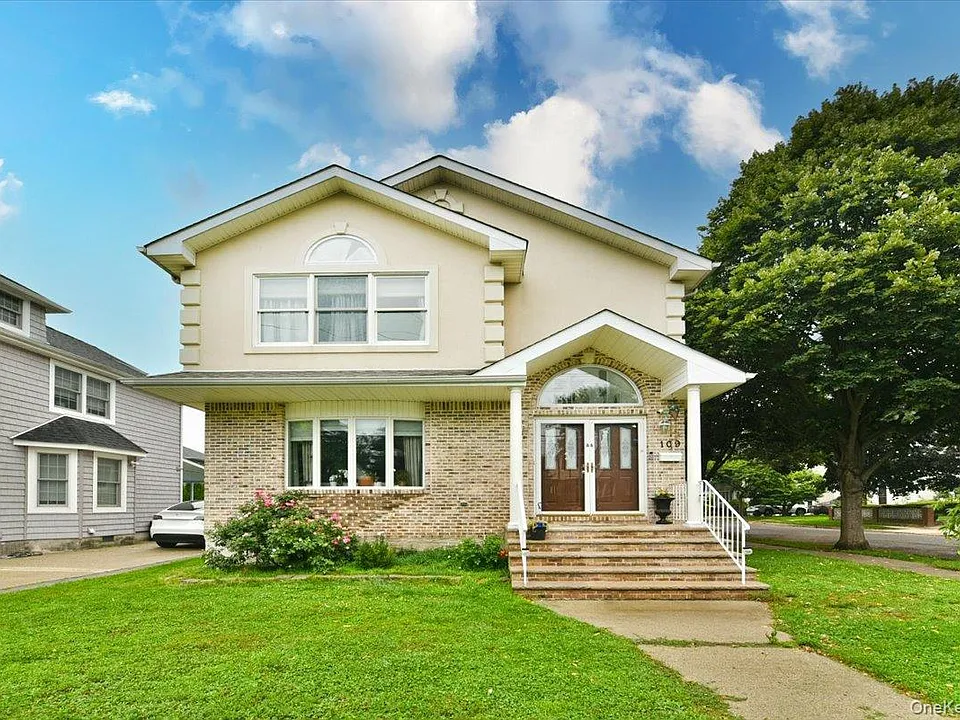 109 Charles St