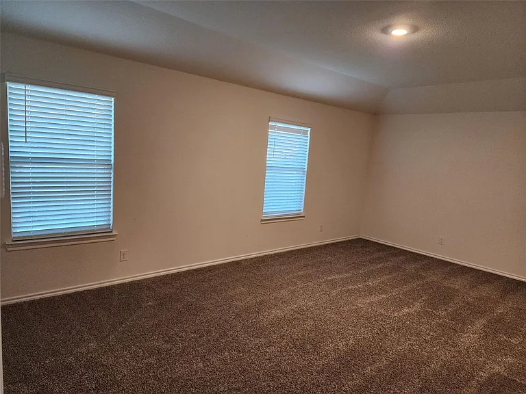 100 Stovall Ln — Photo 6