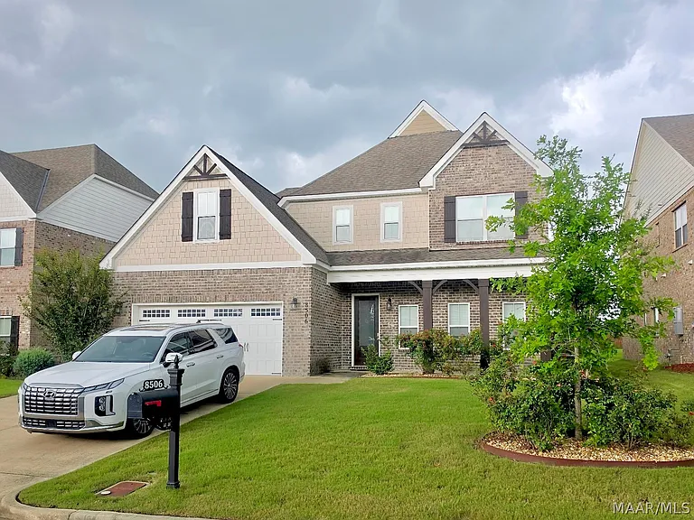 8506 Melbourne Way — Photo 2